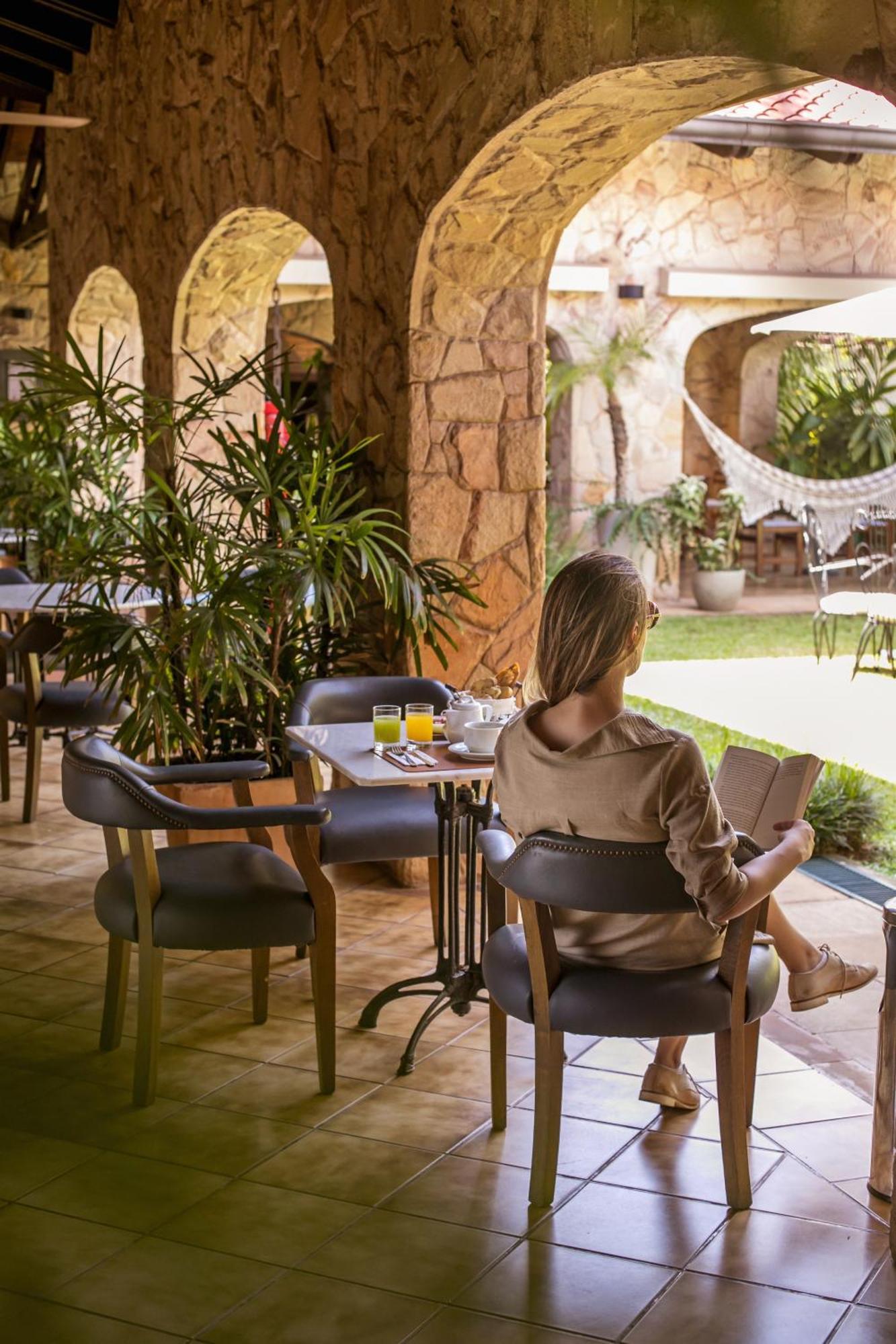 אסונסיון Las Lomas Casa Hotel מראה חיצוני תמונה