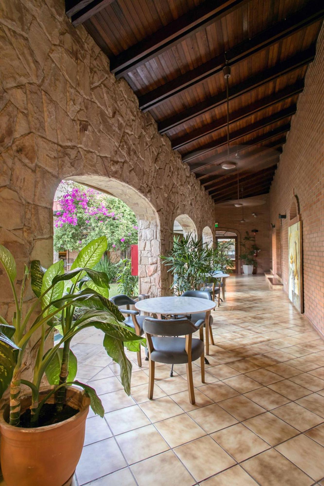 אסונסיון Las Lomas Casa Hotel מראה חיצוני תמונה